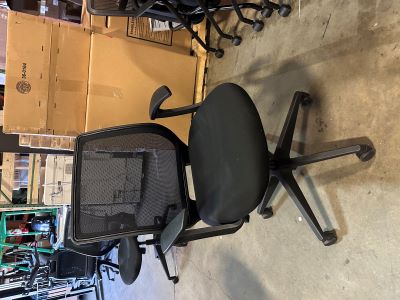 Black Mesh back Task Chair 